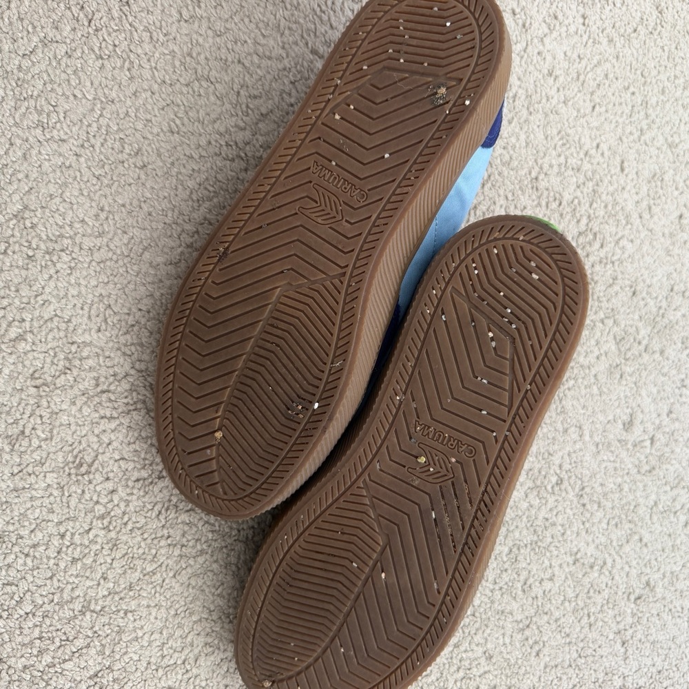 Cariuma blue sneakers - Picture 4 of 7